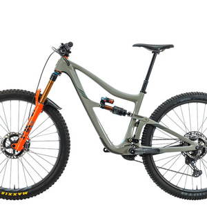 2021 Ibis Ripmo V2 Silver, gray or bare metal