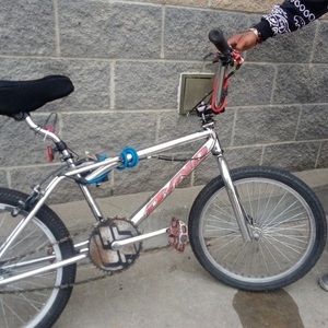 Dyno Dyno Silver, gray or bare metal