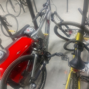 Specialized Silver, gray or bare metal