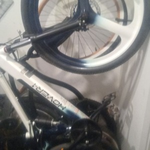 2021 Hover 1 Electric White and Blue