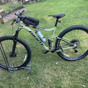 2020 Giant Stance 1 Green