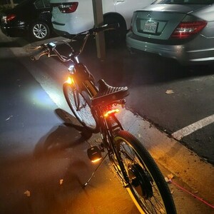 2016 HangTen Bikes Beach cruiser 7-Speed Black, Yellow or Gold, and Silver, gray or bare metal