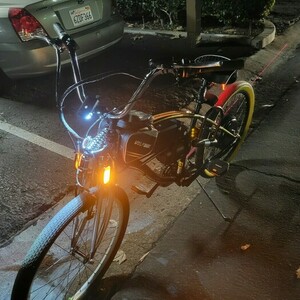 2016 HangTen Bikes Beach cruiser 7-Speed Black, Yellow or Gold, and Silver, gray or bare metal