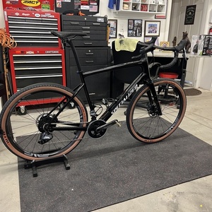 2020 Specialized Diverge Black