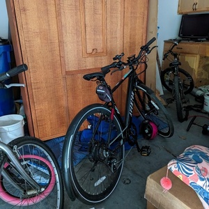 2022 Aventón Soltera Black