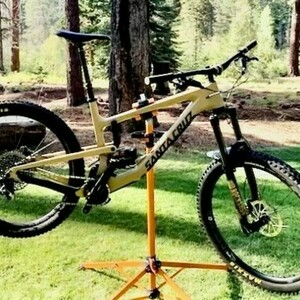 2018 Santa Cruz NOMAD Yellow or Gold