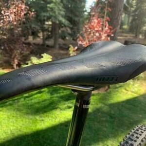 2018 Santa Cruz NOMAD Yellow or Gold