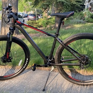 Northrock XC29 Black and Red