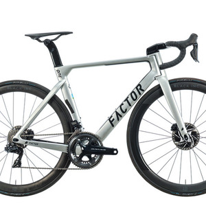 2018 Factor ONE Silver, gray or bare metal