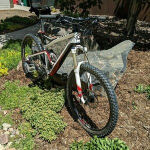 2012 Cannondale Jekyll 3 Black, Red, and White
