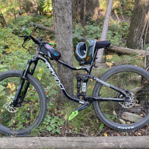 2022 Devinci Marshall Black