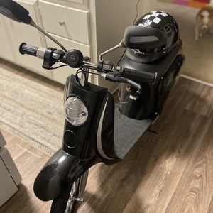 2022 Razor Razor Pocket Mod e-scooter Black