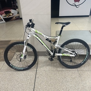 2023 Cannondale 2013 cannondale Zone 120 White