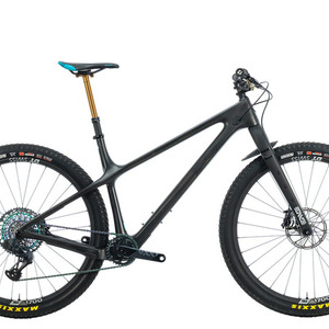 2022 Yeti ARC TURQ Black