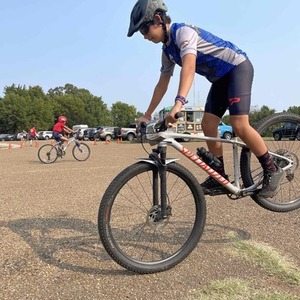 2019 Specialized Chisel Comp Silver, gray or bare metal