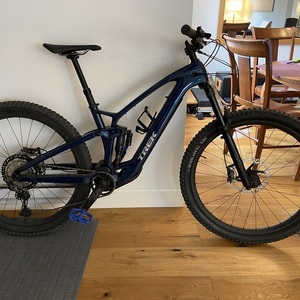 2023 Trek Trek Fuel EXe Blue