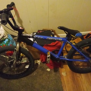 2004 Redline Roam Blue, Black, and Silver, gray or bare metal