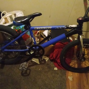 2004 Redline Roam Blue, Black, and Silver, gray or bare metal