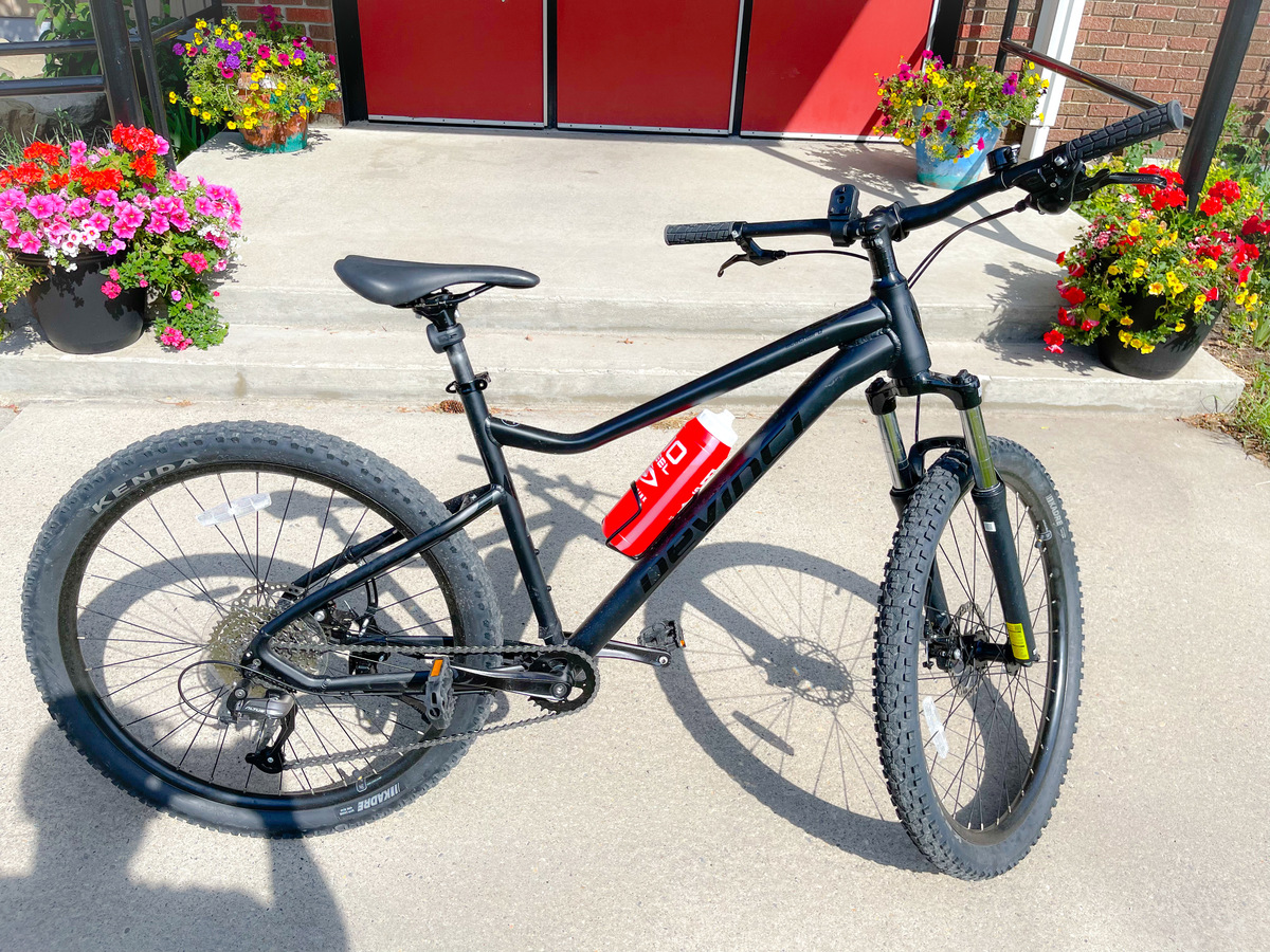 2021 Devinci BlackBird Altus 8S Black Edition 2021 Devinci BlackBird Altus 8S Black Edition