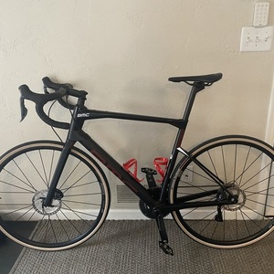 2021 BMC Roadmachine Black and Red