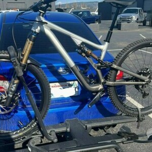 2022 Specialized Stumpjumper EVO Elite Alloy Silver, gray or bare metal