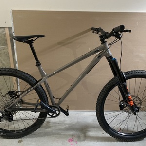 2021 Commencal Bikes Meta HT Green
