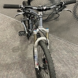 2004 Santa Cruz Blur Silver, gray or bare metal