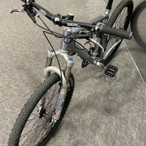 2004 Santa Cruz Blur Silver, gray or bare metal