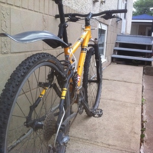 2016 Schwinn Can't Remember Yellow or Gold