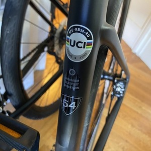 2022 Specialized Roubaix Sport Black