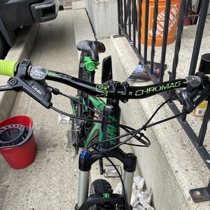 2016 Giant Full suspension Green