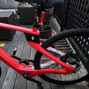 2023 Superstrata Red