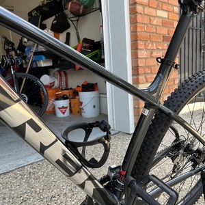 2023 Trek Marlin 5 Silver, gray or bare metal