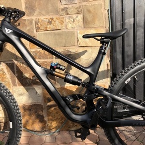 2021 YT Capra Black