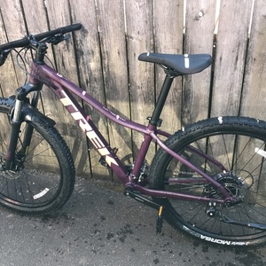 2021 Trek Marlin 6 Purple