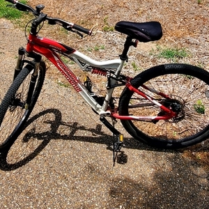 2013 Ironhorse Bicycles Sinister 6.3 Red and White