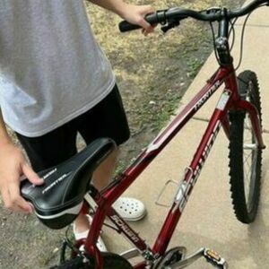 Schwinn Frontier Red