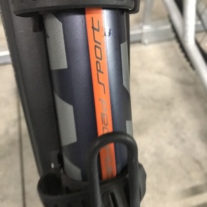 Giant Escape 2 Silver, gray or bare metal