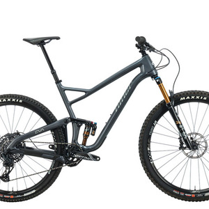2022 Niner Jet 9 RDO 3-Star Silver, gray or bare metal