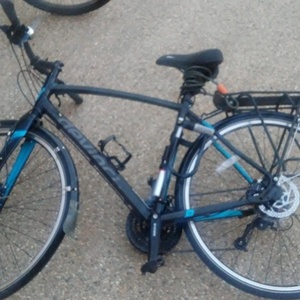 2015 Devinci Dublin Black and Blue