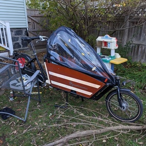 WorkCycles KR8 cargo bike (front storage) Black