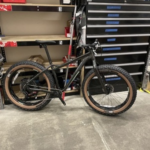 2021 Salsa Mukluk Black