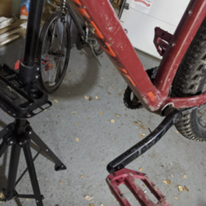 2020 Specialized Fuse 5 Crimson/Rocket M Red and Orange