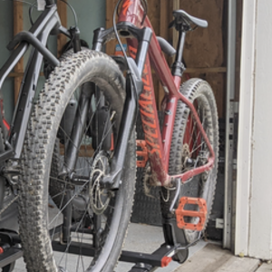 2020 Specialized Fuse 5 Crimson/Rocket M Red and Orange