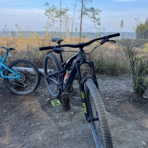 2022 Specialized StumpJumper Evo Expert Black