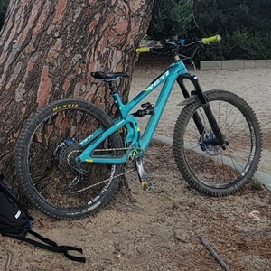 2018 Yeti SB5.5 Carbon series Teal