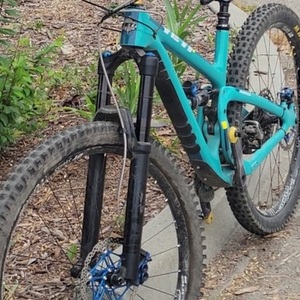2018 Yeti SB5.5 Carbon series Teal