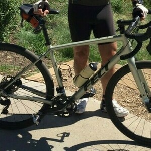 2019 Felt Broam 30 Silver, gray or bare metal