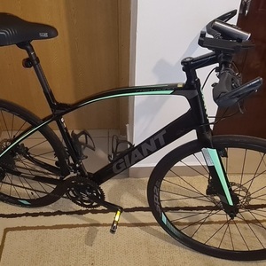 2018 Giant Road bike Black and Green