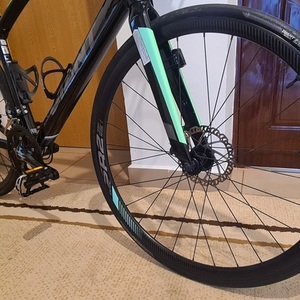 2018 Giant Road bike Black and Green